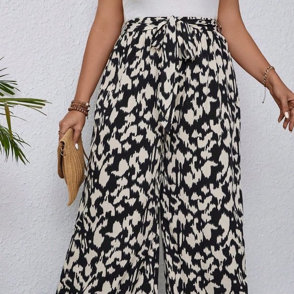 Black Preppy Womens Allover Print Belted Wide Leg Pants - Picture 2 of 5